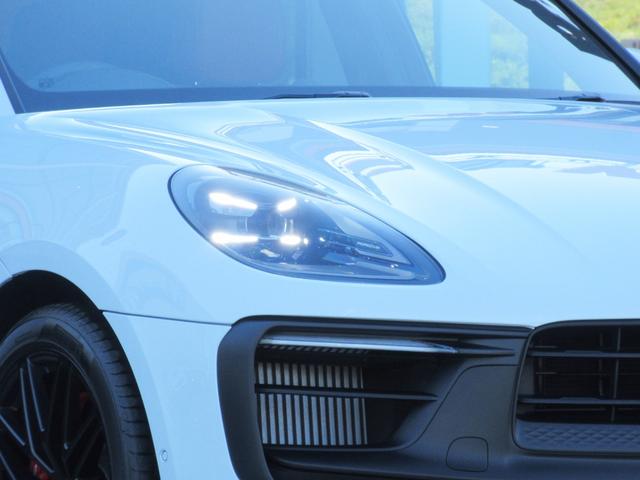 マカン マカンＧＴＳ　パノラマルーフ　２１インチＡＷ　拡張レザーＰＫＧ　シートベンチレーション　１８ｗａｙアダプティブスポーツシート　メーター＆クロノ（ボルドーレッド）　スポーツエグゾースト　エアサス（5枚目）