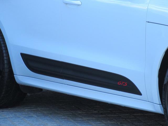 マカン マカンＧＴＳ　パノラマルーフ　２１インチＡＷ　拡張レザーＰＫＧ　シートベンチレーション　１８ｗａｙアダプティブスポーツシート　メーター＆クロノ（ボルドーレッド）　スポーツエグゾースト　エアサス（7枚目）