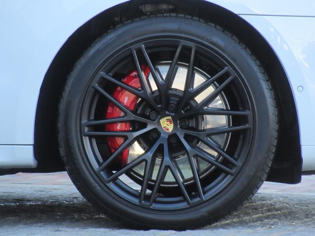 マカン マカンＧＴＳ　パノラマルーフ　２１インチＡＷ　拡張レザーＰＫＧ　シートベンチレーション　１８ｗａｙアダプティブスポーツシート　メーター＆クロノ（ボルドーレッド）　スポーツエグゾースト　エアサス（10枚目）