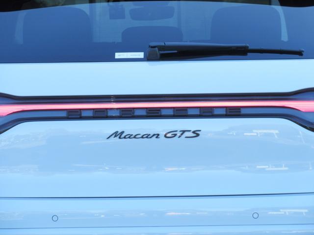 マカン マカンＧＴＳ　パノラマルーフ　２１インチＡＷ　拡張レザーＰＫＧ　シートベンチレーション　１８ｗａｙアダプティブスポーツシート　メーター＆クロノ（ボルドーレッド）　スポーツエグゾースト　エアサス（21枚目）