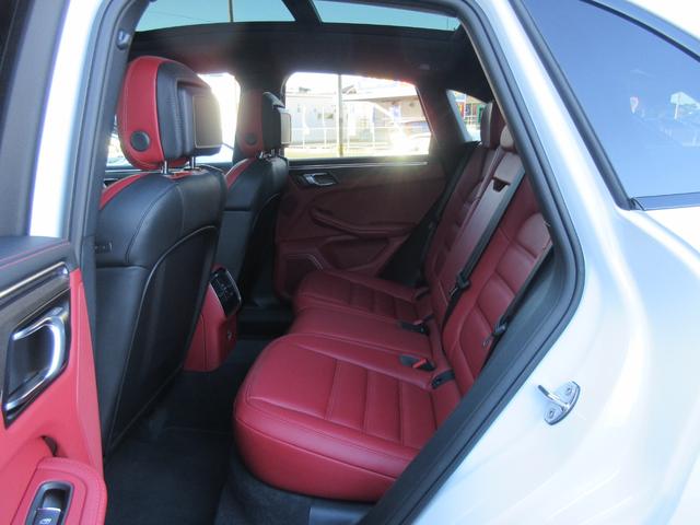 マカン マカンＧＴＳ　パノラマルーフ　２１インチＡＷ　拡張レザーＰＫＧ　シートベンチレーション　１８ｗａｙアダプティブスポーツシート　メーター＆クロノ（ボルドーレッド）　スポーツエグゾースト　エアサス（28枚目）