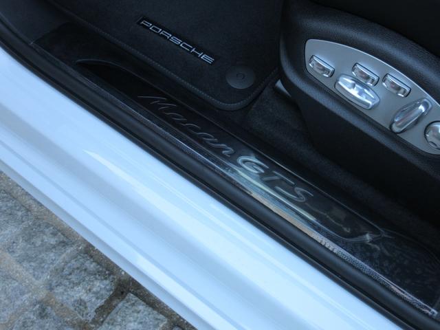 マカン マカンＧＴＳ　パノラマルーフ　２１インチＡＷ　拡張レザーＰＫＧ　シートベンチレーション　１８ｗａｙアダプティブスポーツシート　メーター＆クロノ（ボルドーレッド）　スポーツエグゾースト　エアサス（32枚目）