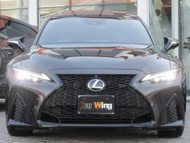 IS IS300 FスポーツモードブラックIII 特別仕様車 ムーンルーフ 19インチ鍛造AW オレンジキャリパー パノラミックビューモニター 三眼LEDヘッドランプ ウルトラスエード&Ltexシート(ヒーター&ベンチレーター)(2枚目)