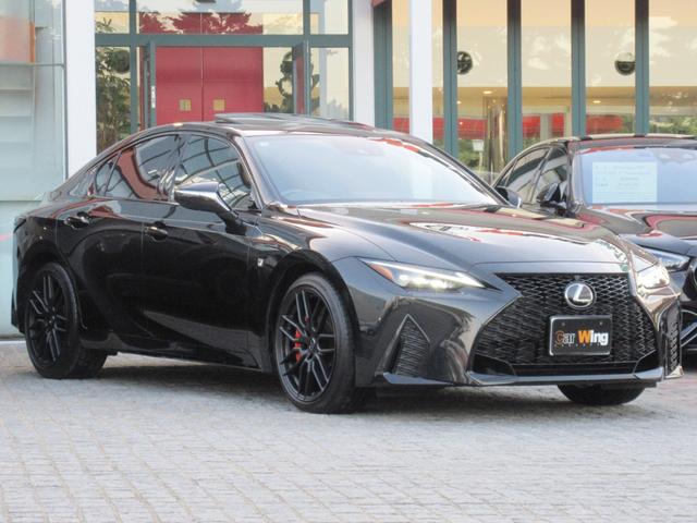 IS IS300 FスポーツモードブラックIII 特別仕様車 ムーンルーフ 19インチ鍛造AW オレンジキャリパー パノラミックビューモニター 三眼LEDヘッドランプ ウルトラスエード&Ltexシート(ヒーター&ベンチレーター)(3枚目)