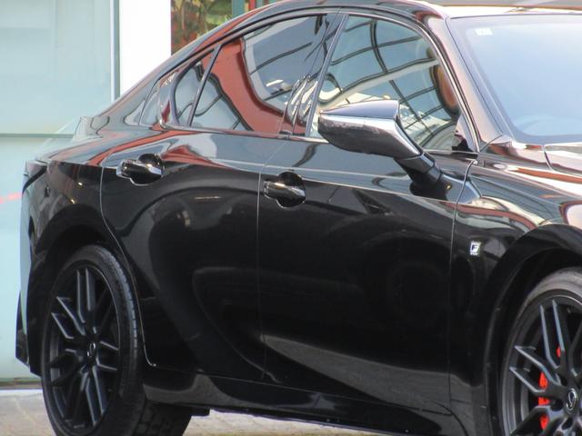 IS IS300 FスポーツモードブラックIII 特別仕様車 ムーンルーフ 19インチ鍛造AW オレンジキャリパー パノラミックビューモニター 三眼LEDヘッドランプ ウルトラスエード&Ltexシート(ヒーター&ベンチレーター)(11枚目)