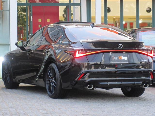 IS IS300 FスポーツモードブラックIII 特別仕様車 ムーンルーフ 19インチ鍛造AW オレンジキャリパー パノラミックビューモニター 三眼LEDヘッドランプ ウルトラスエード&Ltexシート(ヒーター&ベンチレーター)(17枚目)