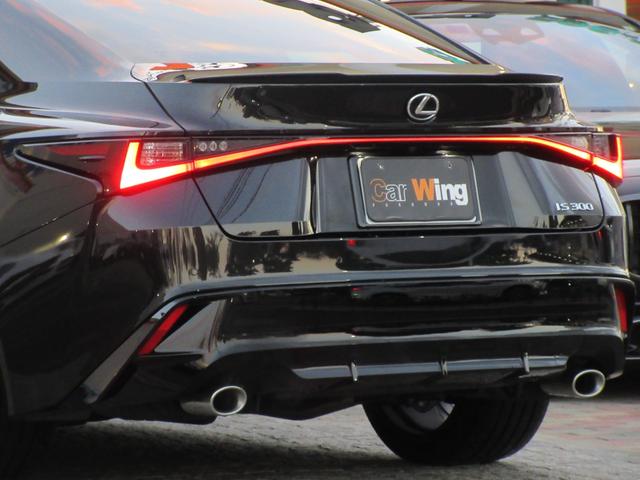 IS IS300 FスポーツモードブラックIII 特別仕様車 ムーンルーフ 19インチ鍛造AW オレンジキャリパー パノラミックビューモニター 三眼LEDヘッドランプ ウルトラスエード&Ltexシート(ヒーター&ベンチレーター)(20枚目)