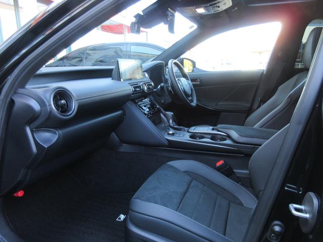 IS IS300 FスポーツモードブラックIII 特別仕様車 ムーンルーフ 19インチ鍛造AW オレンジキャリパー パノラミックビューモニター 三眼LEDヘッドランプ ウルトラスエード&Ltexシート(ヒーター&ベンチレーター)(30枚目)