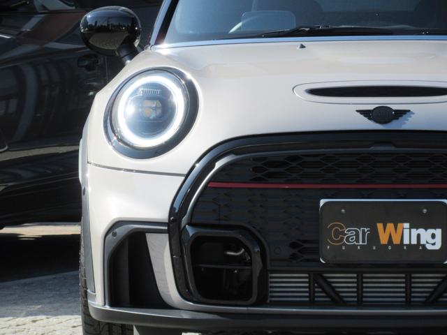 MINI JCW コンバーチブルプレミアム+P JCWトリム JCWトリム MINI Yoursソフトトップ 17インチAW LEDヘッドライト シートヒーター アンビエントライト MINIドライビングモード リアビューカメラ PDC ACC HUD(6枚目)