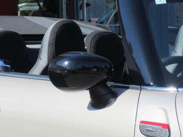 MINI JCW コンバーチブルプレミアム+P JCWトリム JCWトリム MINI Yoursソフトトップ 17インチAW LEDヘッドライト シートヒーター アンビエントライト MINIドライビングモード リアビューカメラ PDC ACC HUD(11枚目)