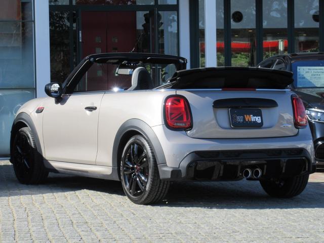 MINI JCW コンバーチブルプレミアム+P JCWトリム JCWトリム MINI Yoursソフトトップ 17インチAW LEDヘッドライト シートヒーター アンビエントライト MINIドライビングモード リアビューカメラ PDC ACC HUD(15枚目)