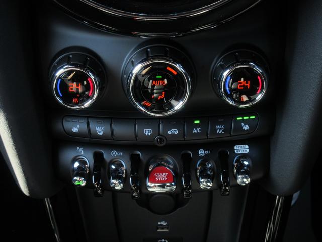 MINI JCW コンバーチブルプレミアム+P JCWトリム JCWトリム MINI Yoursソフトトップ 17インチAW LEDヘッドライト シートヒーター アンビエントライト MINIドライビングモード リアビューカメラ PDC ACC HUD(43枚目)