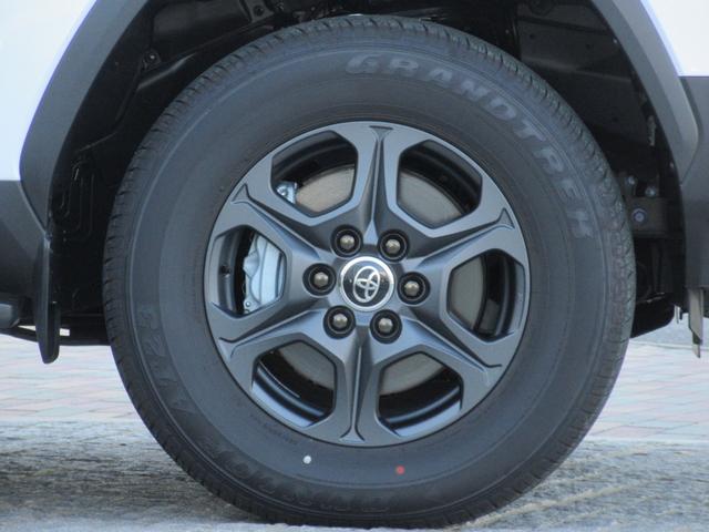 ランドクルーザー ＧＲスポーツ　１オーナー　クールボックス　寒冷地仕様　タイヤ空気圧警報システム（ＴＰＷＳ）　ムーンルーフ　パノラミックビューモニター　本革シート　シートヒーター＆ベンチレーション（13枚目）