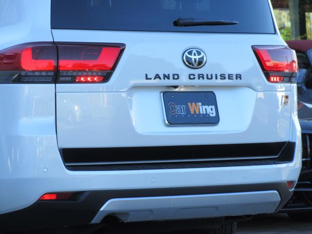 ランドクルーザー ＧＲスポーツ　１オーナー　クールボックス　寒冷地仕様　タイヤ空気圧警報システム（ＴＰＷＳ）　ムーンルーフ　パノラミックビューモニター　本革シート　シートヒーター＆ベンチレーション（23枚目）