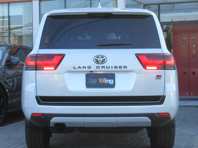 ランドクルーザー ＧＲスポーツ　１オーナー　クールボックス　寒冷地仕様　タイヤ空気圧警報システム（ＴＰＷＳ）　ムーンルーフ　パノラミックビューモニター　本革シート　シートヒーター＆ベンチレーション（24枚目）