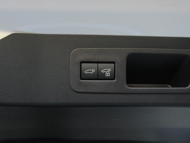 ランドクルーザー ＧＲスポーツ　１オーナー　クールボックス　寒冷地仕様　タイヤ空気圧警報システム（ＴＰＷＳ）　ムーンルーフ　パノラミックビューモニター　本革シート　シートヒーター＆ベンチレーション（29枚目）