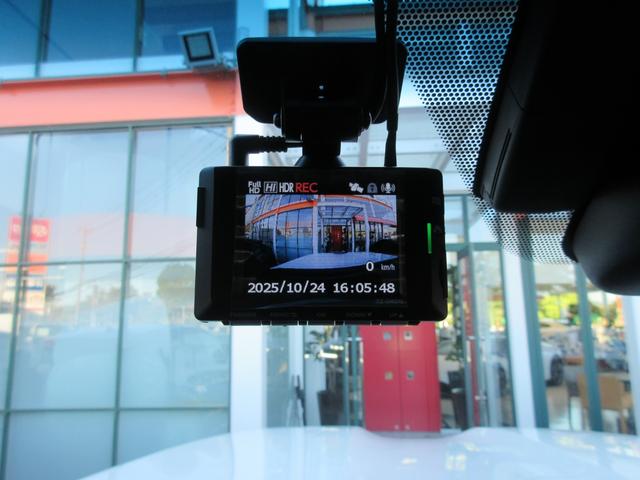 ランドクルーザー ＧＲスポーツ　１オーナー　クールボックス　寒冷地仕様　タイヤ空気圧警報システム（ＴＰＷＳ）　ムーンルーフ　パノラミックビューモニター　本革シート　シートヒーター＆ベンチレーション（46枚目）