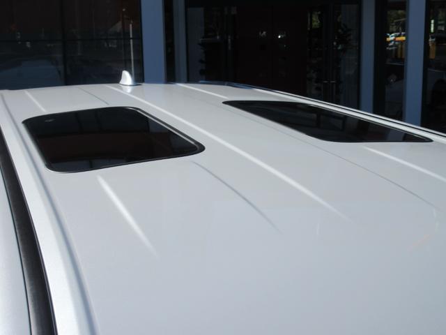 ヴェルファイアハイブリッド Ｚ　プレミア　１３．２型後席有機ＥＬディスプレイ　左右独立ムーンルーフ　１９インチＡＷ　プレミアムナッパ本革シート　シートヒーター＆ベンチレーション　デジタルインナーミラー　ドラレコ前後方（18枚目）