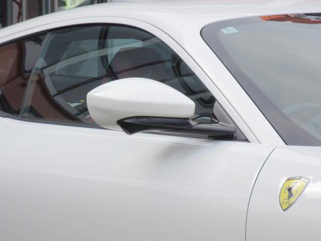 ローマ ベースグレード 1オーナー LED付きカーボンステアリング マグネライドデュアルモードサス サラウンドビューカメラ 20インチ鍛造AW アルミニウムキャリパー スポーツエキゾースト(13枚目)