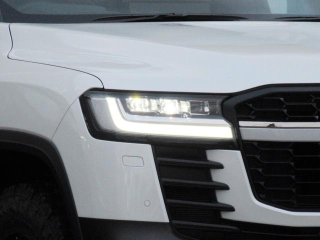 ランドクルーザー ＧＲスポーツ　ＭＯＰ１２．３インチナビ　ＪＢＬプレミアムサウンド　マルチテレインモニター　ルーフレール（ブラック）　ムーンルーフ　本革シート　シートヒーター＆ベンチレーション　ＧＲフロアマット（7枚目）