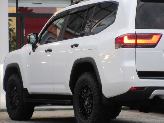 ランドクルーザー ＧＲスポーツ　ＭＯＰ１２．３インチナビ　ＪＢＬプレミアムサウンド　マルチテレインモニター　ルーフレール（ブラック）　ムーンルーフ　本革シート　シートヒーター＆ベンチレーション　ＧＲフロアマット（22枚目）