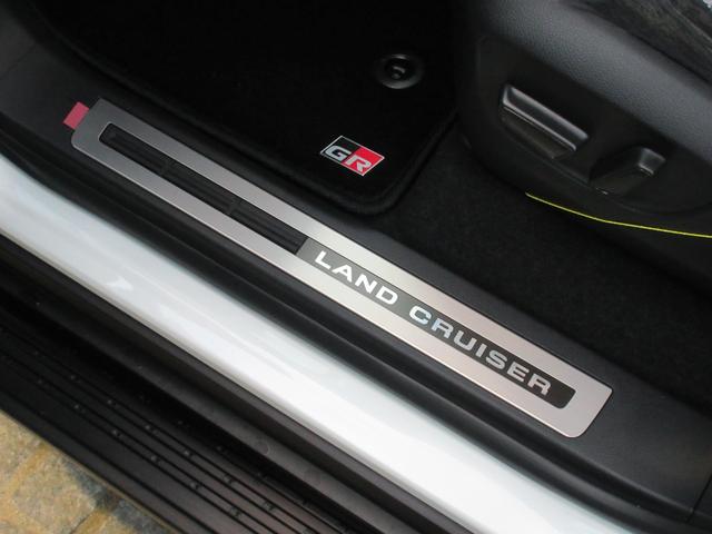 ランドクルーザー ＧＲスポーツ　ＭＯＰ１２．３インチナビ　ＪＢＬプレミアムサウンド　マルチテレインモニター　ルーフレール（ブラック）　ムーンルーフ　本革シート　シートヒーター＆ベンチレーション　ＧＲフロアマット（40枚目）
