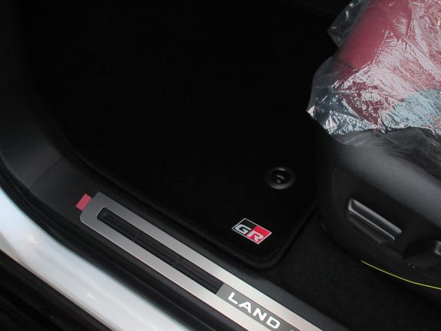 ランドクルーザー ＧＲスポーツ　ＭＯＰ１２．３インチナビ　ＪＢＬプレミアムサウンド　マルチテレインモニター　ルーフレール（ブラック）　ムーンルーフ　本革シート　シートヒーター＆ベンチレーション　ＧＲフロアマット（41枚目）