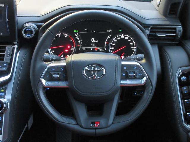 ランドクルーザー ＧＲスポーツ　ＭＯＰ１２．３インチナビ　ＪＢＬプレミアムサウンド　マルチテレインモニター　ルーフレール（ブラック）　ムーンルーフ　本革シート　シートヒーター＆ベンチレーション　ＧＲフロアマット（43枚目）