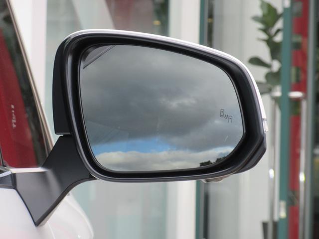 ヴェルファイアハイブリッド エグゼクティブラウンジ 登録済未使用車 モデリスタエアロ ユニバーサルステップ 寒冷地仕様 左左右独立ムーンルーフ リヤエンターテイメント JBLプレミアムサウンド プレミアムナッパ本革シート(17枚目)