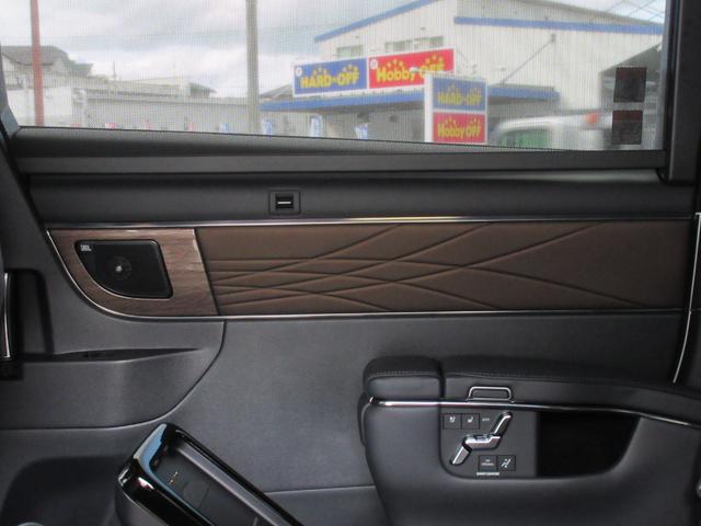 ヴェルファイアハイブリッド エグゼクティブラウンジ 登録済未使用車 モデリスタエアロ ユニバーサルステップ 寒冷地仕様 左左右独立ムーンルーフ リヤエンターテイメント JBLプレミアムサウンド プレミアムナッパ本革シート(44枚目)