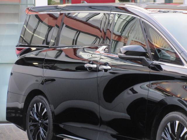 ヴェルファイアハイブリッド エグゼクティブラウンジ　左右独立ムーンルーフ　１９インチＡＷ　ＪＢＬプレミアムサウンド　リヤエンターテイメント　プレミアムナッパ本革シート　シートヒーター＆ベンチレーション　リフレッシュシート（13枚目）