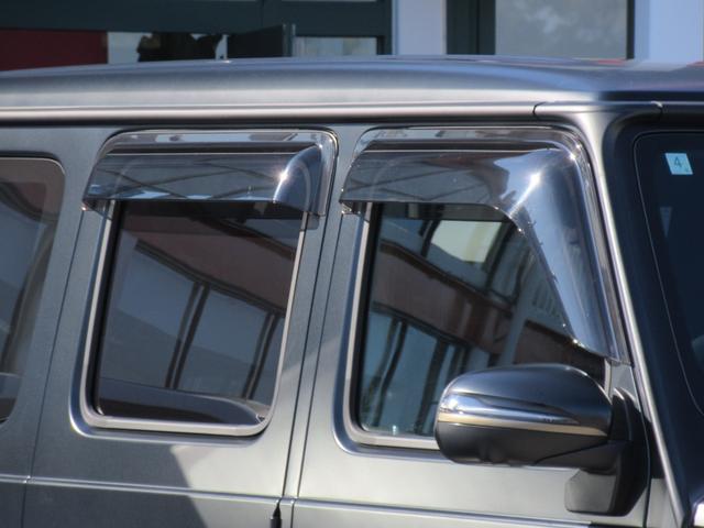 �I�v�V�����F�T�C�h�o�C�U�[