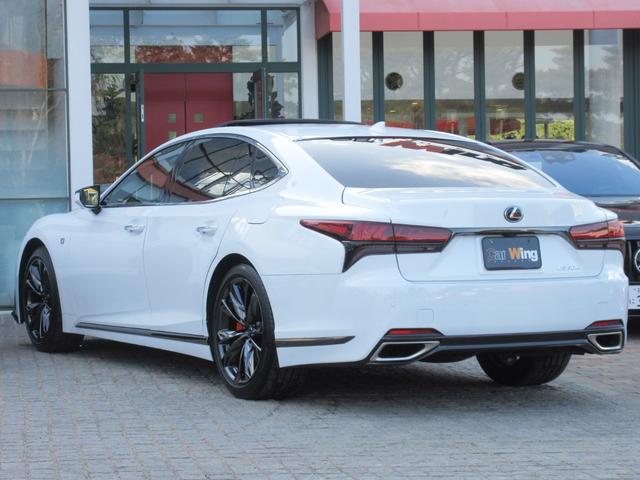 ＬＳ ＬＳ５００　Ｆスポーツ　１オーナー　ムーンルーフ　オレンジキャリパー　２０インチＡＷ　三眼ＬＥＤヘッドライト　本革＆ウルトラスエードスポーツシート　シートヒーター＆ベンチレーション　デジタルインナーミラー（17枚目）