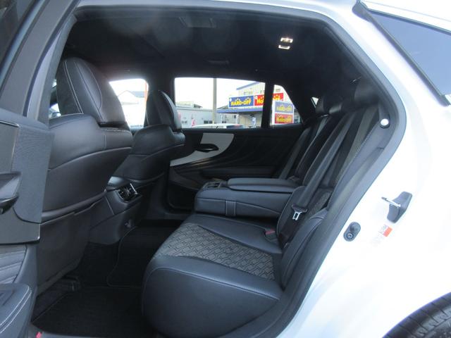 ＬＳ ＬＳ５００　Ｆスポーツ　１オーナー　ムーンルーフ　オレンジキャリパー　２０インチＡＷ　三眼ＬＥＤヘッドライト　本革＆ウルトラスエードスポーツシート　シートヒーター＆ベンチレーション　デジタルインナーミラー（28枚目）