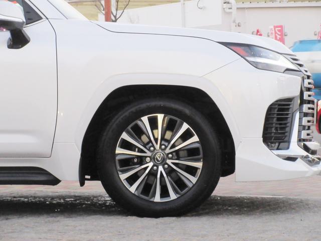 ＬＸ ＬＸ６００　１オーナー　モデリスタエアロ　ムーンルーフ　セミアニリン本革シート　シートヒーター＆ベンチレーション　デジタルインナーミラー　クールボックス　ドライブレコーダー（10枚目）