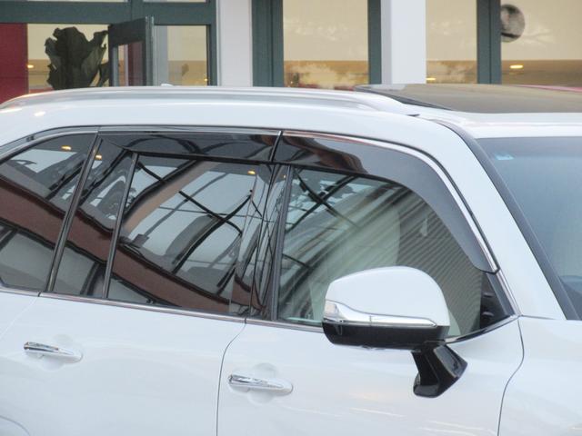 �I�v�V�����F�T�C�h�o�C�U�[