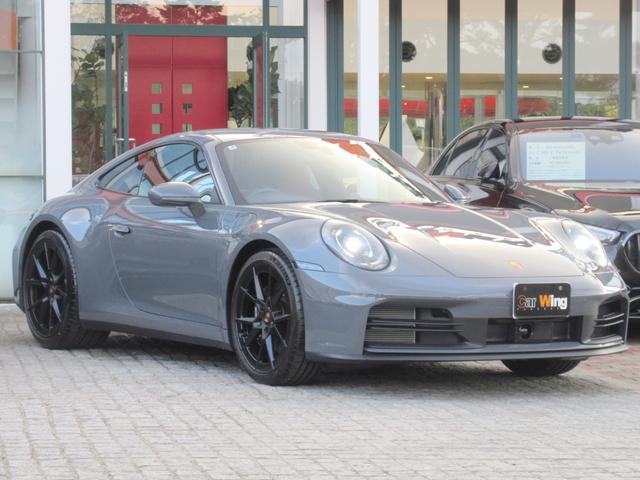 ９１１ ９１１カレラ　レジェンズカラー　Ｓクロノ　Ｓエグゾースト　２０／２１インチカレラＳホイール　ツートーンレザーインテリア　ポルシェクレストヘッドレスト　スポーツシートプラス　クロノ＆メーター（ガーズレッド）（3枚目）