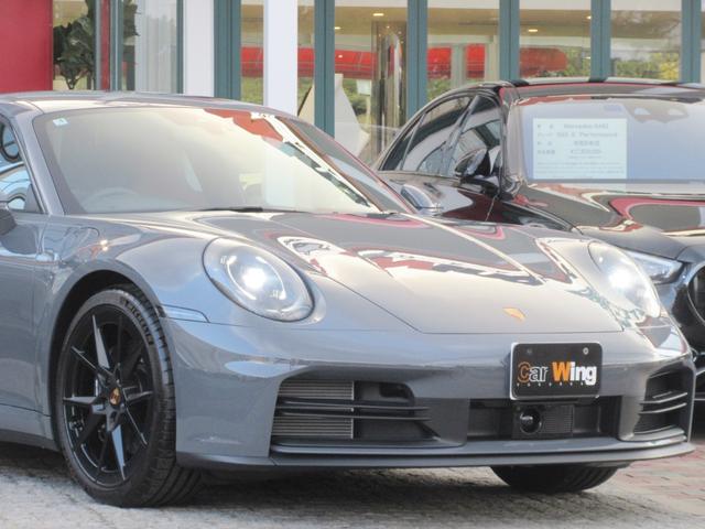 ９１１ ９１１カレラ　レジェンズカラー　Ｓクロノ　Ｓエグゾースト　２０／２１インチカレラＳホイール　ツートーンレザーインテリア　ポルシェクレストヘッドレスト　スポーツシートプラス　クロノ＆メーター（ガーズレッド）（4枚目）