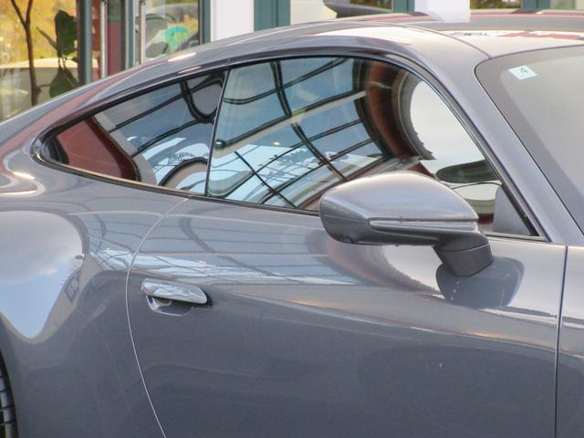 ９１１ ９１１カレラ　レジェンズカラー　Ｓクロノ　Ｓエグゾースト　２０／２１インチカレラＳホイール　ツートーンレザーインテリア　ポルシェクレストヘッドレスト　スポーツシートプラス　クロノ＆メーター（ガーズレッド）（11枚目）