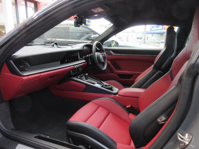 ９１１ ９１１カレラ　レジェンズカラー　Ｓクロノ　Ｓエグゾースト　２０／２１インチカレラＳホイール　ツートーンレザーインテリア　ポルシェクレストヘッドレスト　スポーツシートプラス　クロノ＆メーター（ガーズレッド）（27枚目）