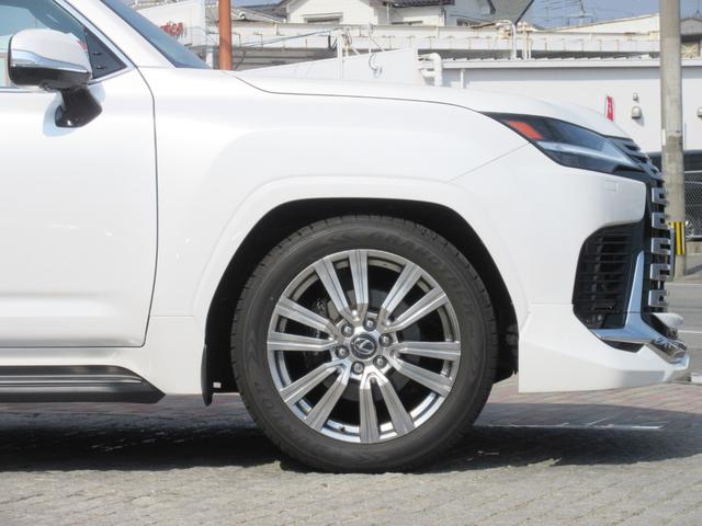 ＬＸ ＬＸ６００　エグゼクティブ　１オーナー　モデリスタエアロ＆サイドステップメタルプレート　マークレビンソン　リヤエンターテイメント　クールボックス　２２インチＡＷ　アートウッドパネル（鷹羽）（9枚目）