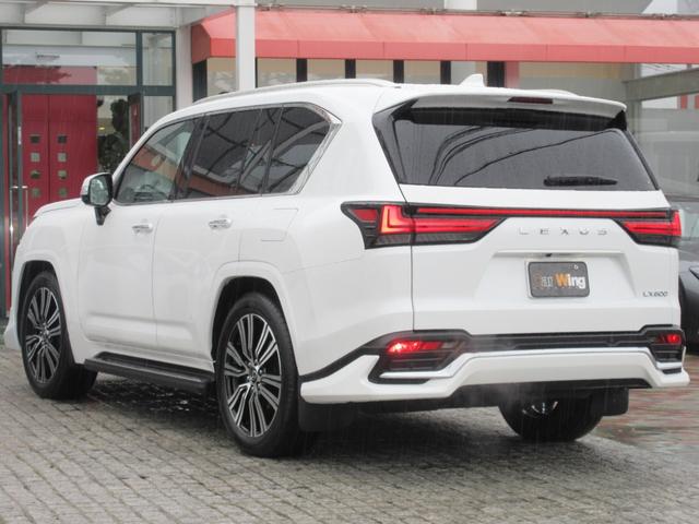 ＬＸ ＬＸ６００　ＭＣ後モデル　マークレビンソン　リヤエンターテイメント　モデリスタエアロ　ＯＰ２２インチアルミホイール　ムーンルーフ　クールボックス　デジタルインナーミラー　ドライブレコーダー　セミアニリン本革シート（18枚目）