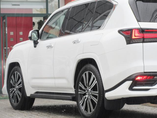 ＬＸ ＬＸ６００　ＭＣ後モデル　マークレビンソン　リヤエンターテイメント　モデリスタエアロ　ＯＰ２２インチアルミホイール　ムーンルーフ　クールボックス　デジタルインナーミラー　ドライブレコーダー　セミアニリン本革シート（19枚目）