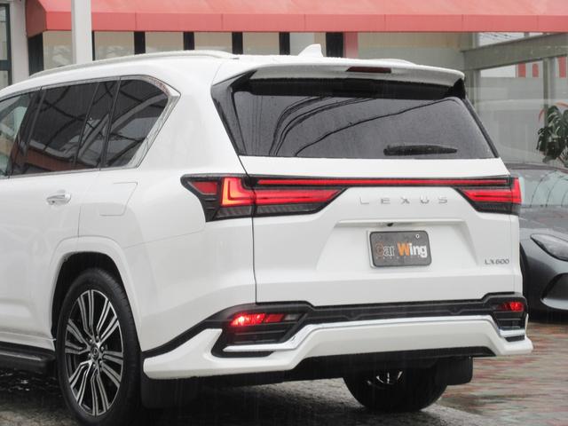 ＬＸ ＬＸ６００　ＭＣ後モデル　マークレビンソン　リヤエンターテイメント　モデリスタエアロ　ＯＰ２２インチアルミホイール　ムーンルーフ　クールボックス　デジタルインナーミラー　ドライブレコーダー　セミアニリン本革シート（20枚目）