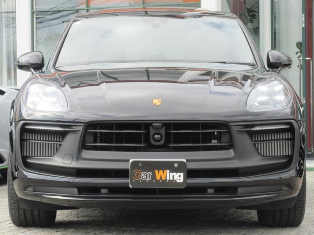 マカン マカンＧＴＳ　パノラマルーフ　スポーツクロノＰＫＧ　スポーツエグゾースト　カーボンインテリアＰＫＧ　レザーＰＫＧ　サイドブレード（エクステリア同色）　プライバシーガラス　ＧＴスポーツステアリング　レッドシートベルト（2枚目）