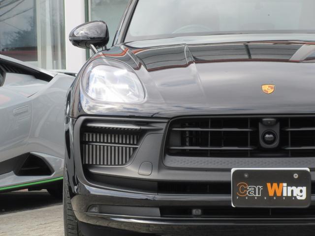 マカン マカンＧＴＳ　パノラマルーフ　スポーツクロノＰＫＧ　スポーツエグゾースト　カーボンインテリアＰＫＧ　レザーＰＫＧ　サイドブレード（エクステリア同色）　プライバシーガラス　ＧＴスポーツステアリング　レッドシートベルト（6枚目）