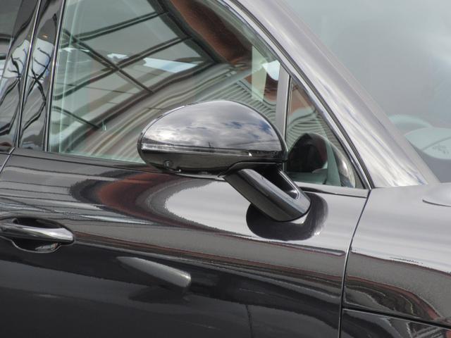 マカン マカンＧＴＳ　パノラマルーフ　スポーツクロノＰＫＧ　スポーツエグゾースト　カーボンインテリアＰＫＧ　レザーＰＫＧ　サイドブレード（エクステリア同色）　プライバシーガラス　ＧＴスポーツステアリング　レッドシートベルト（13枚目）