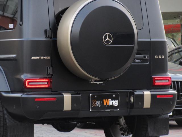 ���ʑ����F�}�O�m�J���n���S�[���h�A�N�Z���g�p�[�c�i���A�X�J�[�g�̈ꕔ�j