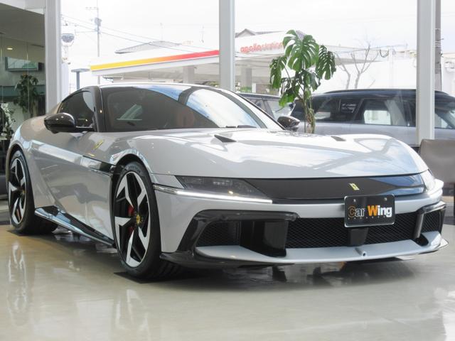 １２チリンドリ ベースグレード　ＯＰ１８２０　フロントＰＰＦ　パノラミックルーフ　カーボンエクステリア＆インテリアパーツ　カーボンレーシングシート　ＬＥＤカーボンステアリング　デジタルリアビューミラー　デュアルカラーレザートリム（4枚目）