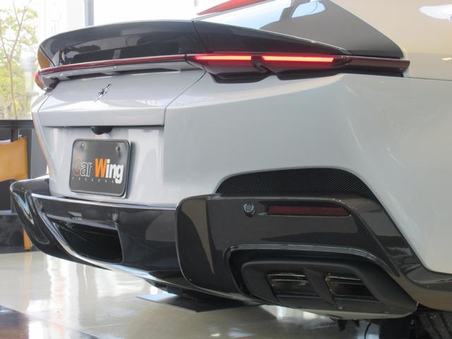 １２チリンドリ ベースグレード　ＯＰ１８２０　フロントＰＰＦ　パノラミックルーフ　カーボンエクステリア＆インテリアパーツ　カーボンレーシングシート　ＬＥＤカーボンステアリング　デジタルリアビューミラー　デュアルカラーレザートリム（24枚目）